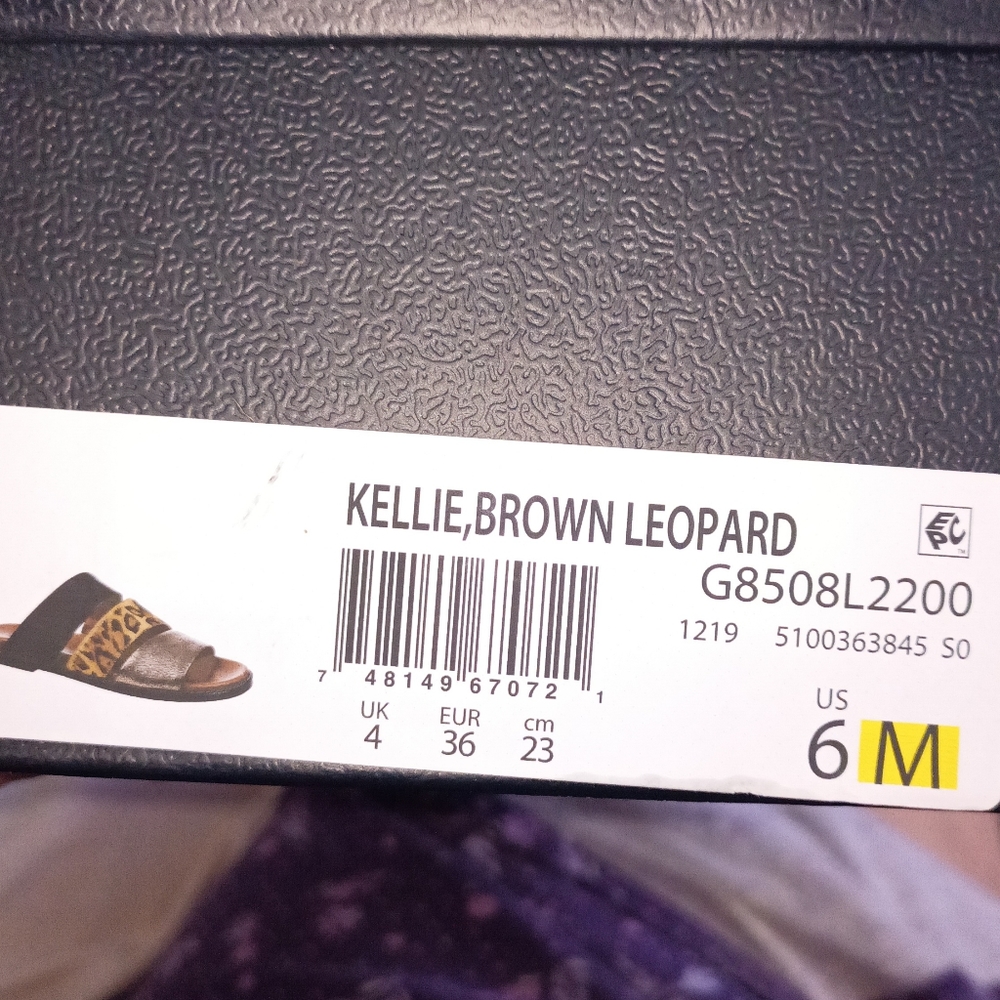 Naturalizer Women's Sandals - Picture 3 of 4